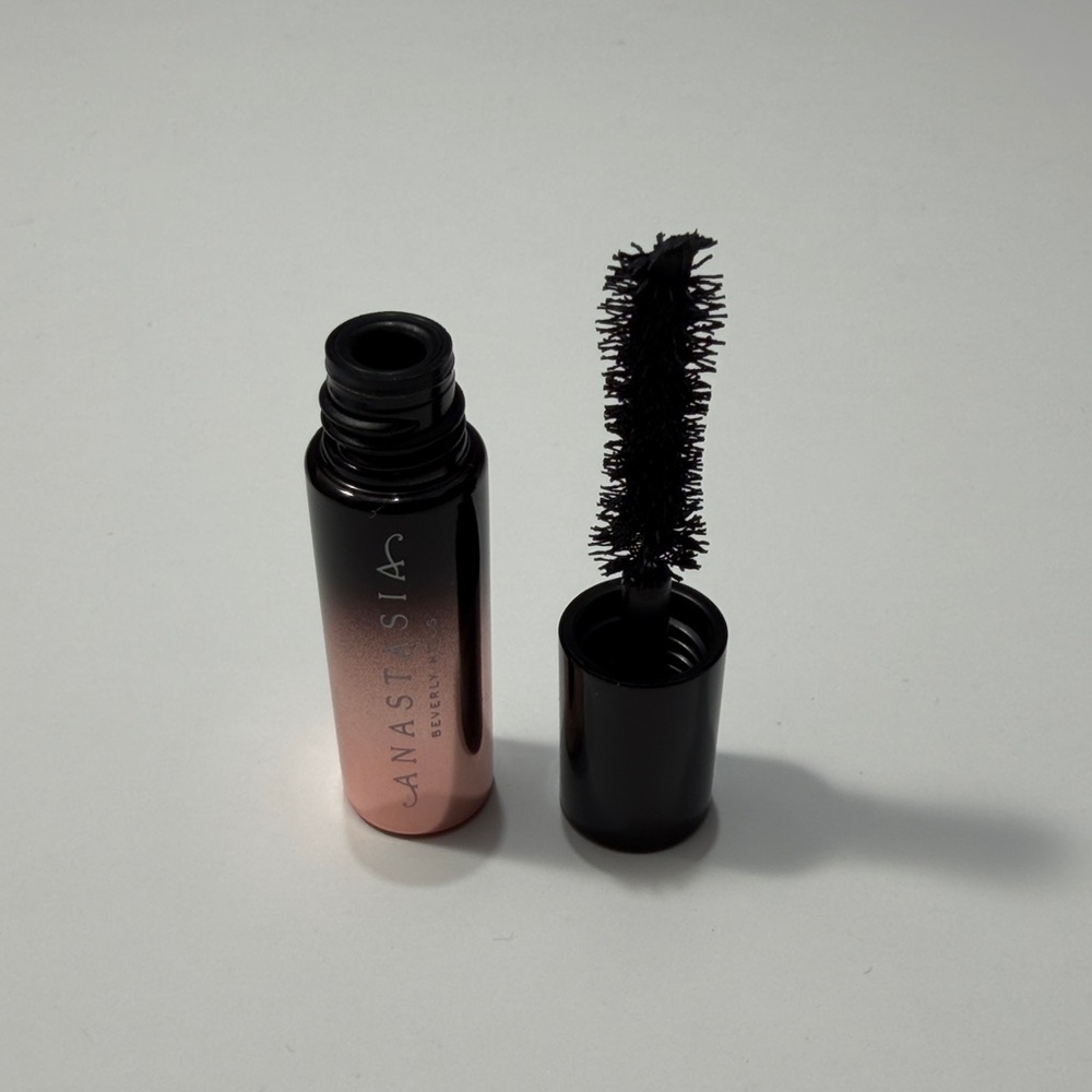 Anastasia Beverly Hills Lash Brag Mascara - Rose Gold and Black, 4 piece set - Picture 5 of 5